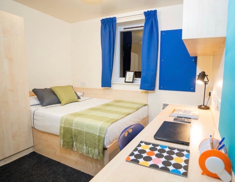 Room Queens Hospital Close in Birmingham