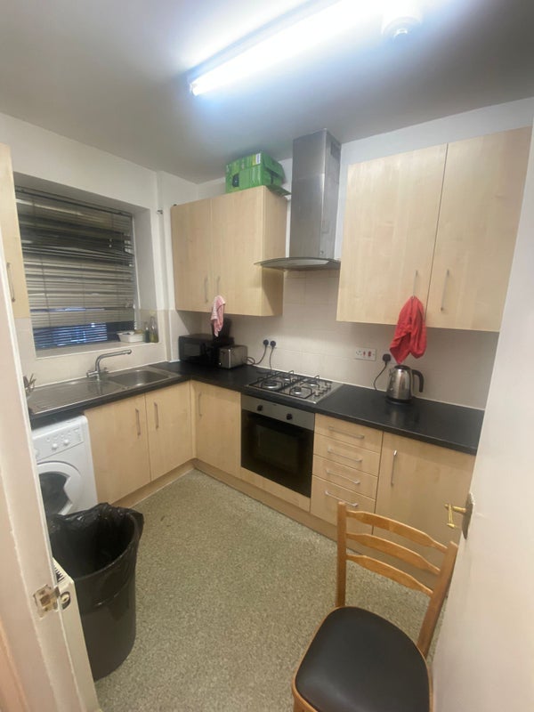 Room Myrdle Street in Greater London