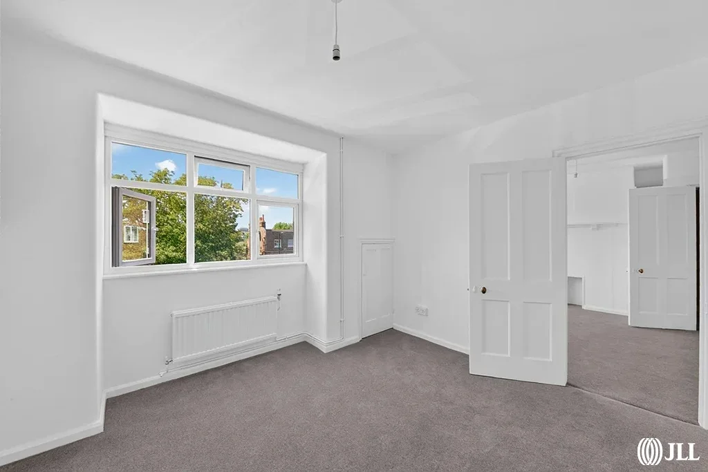 Flat Howson Terrace in Greater London