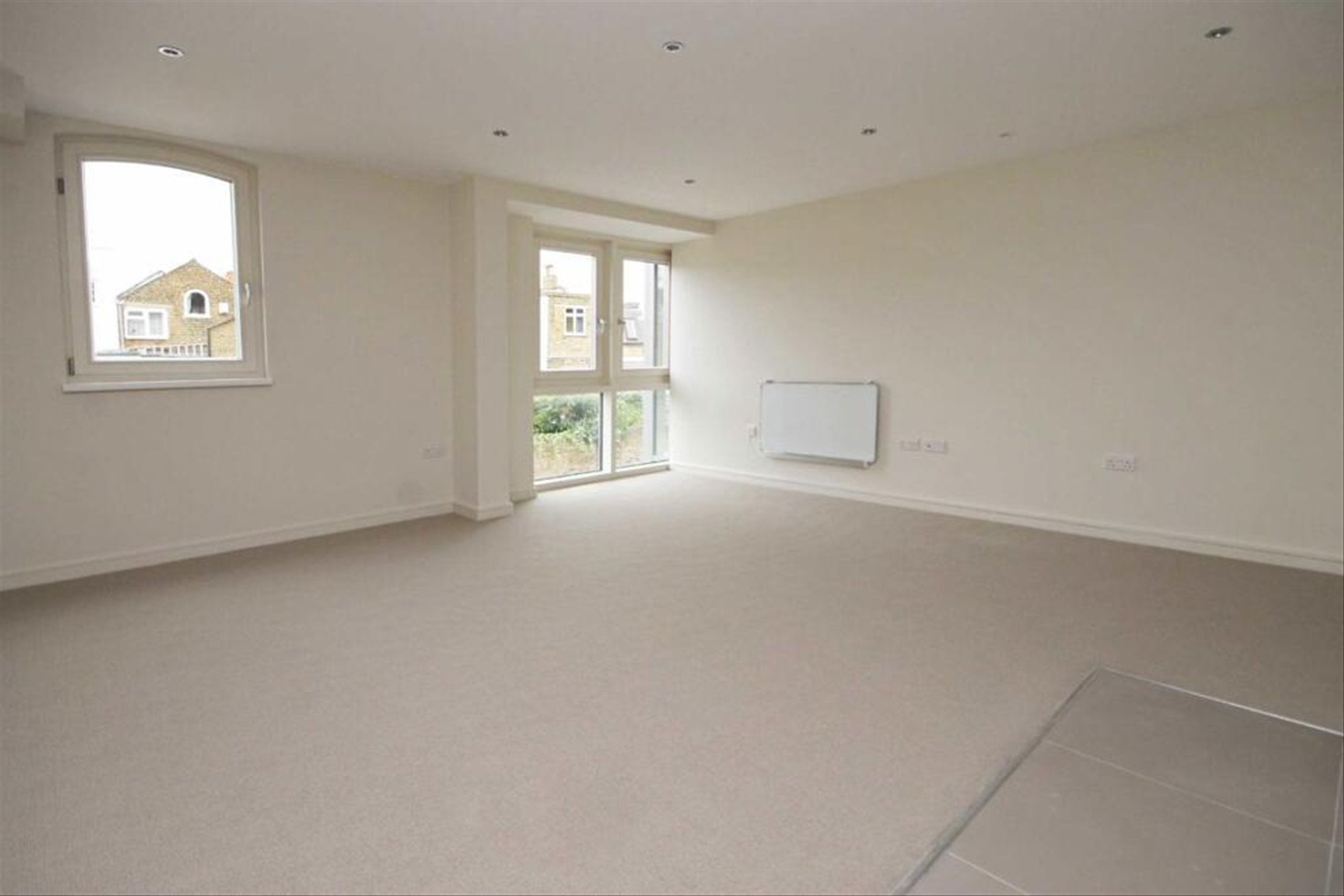Flat Glentham Road in Greater London