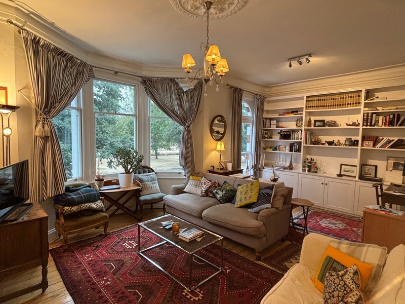 Room Emmanuel Road in Greater London