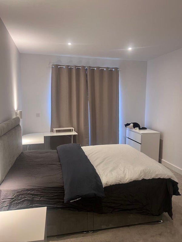 Room Champion Grove in Greater London
