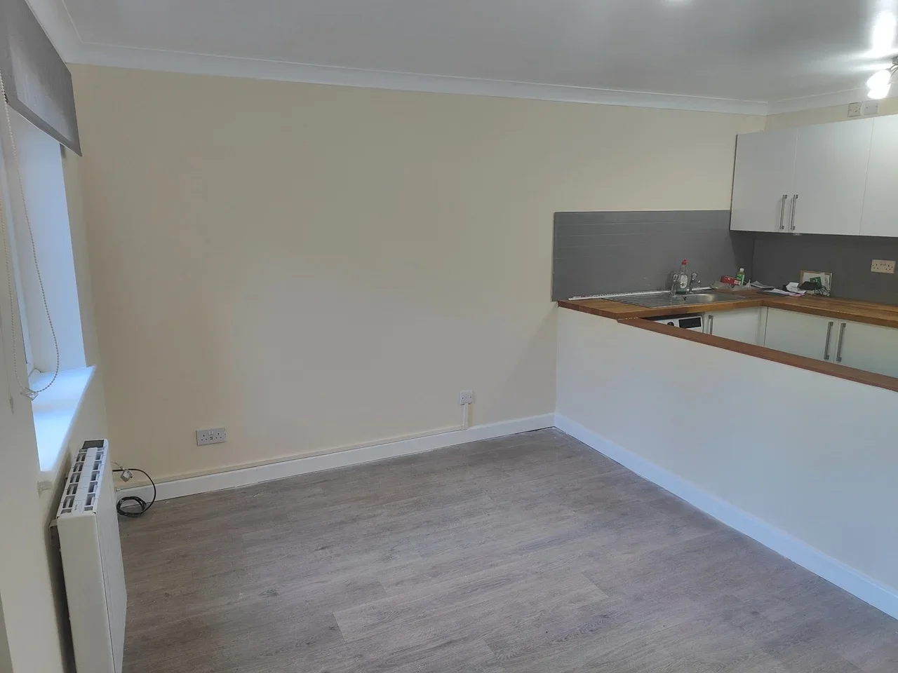 Flat Vesey Close in Rushmoor
