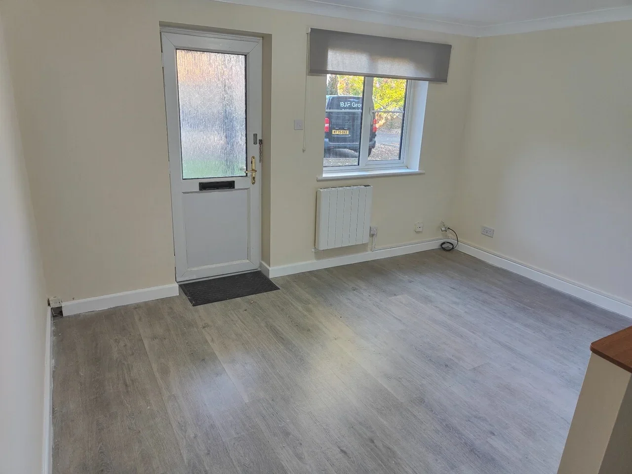 Flat Vesey Close in Rushmoor
