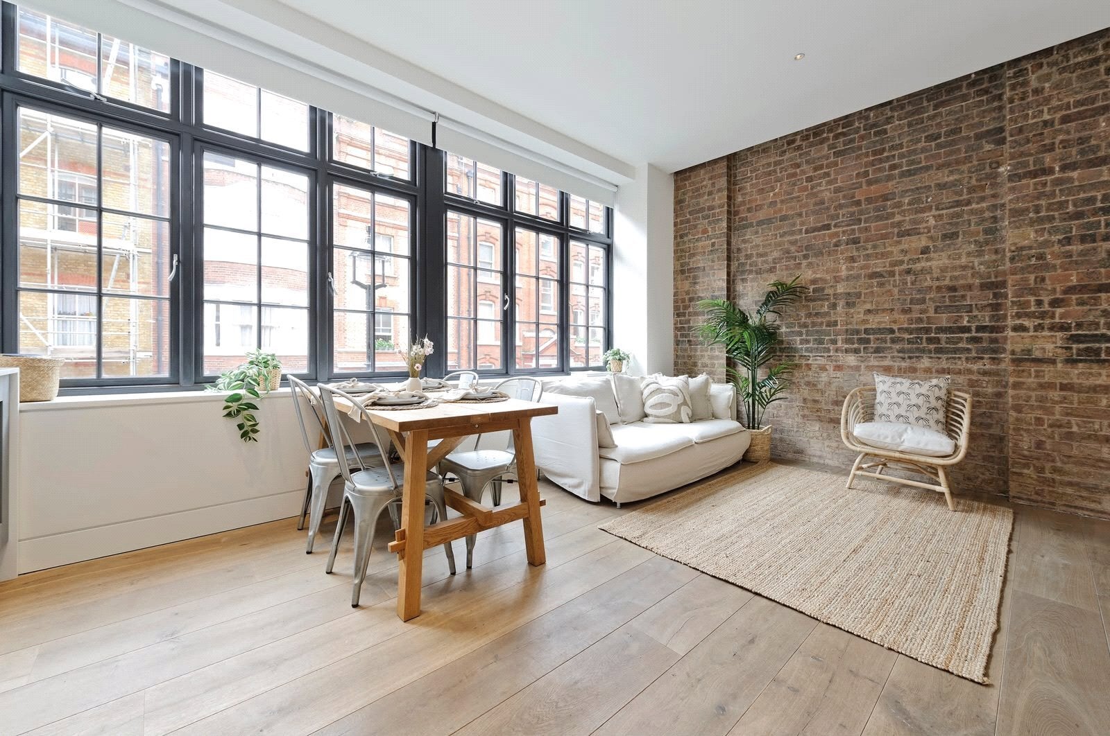 Flat Great Titchfield Street in City of Westminster
