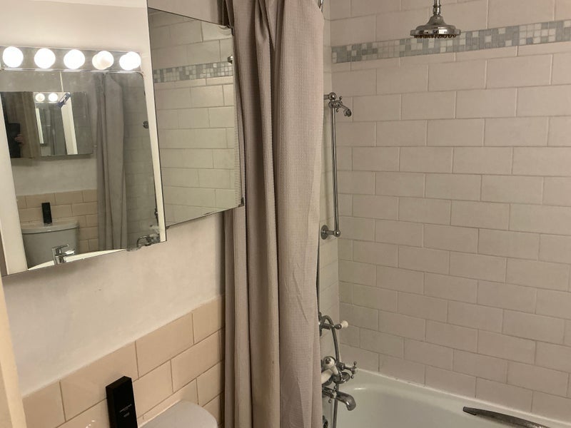 Room Latimer Road in Greater London