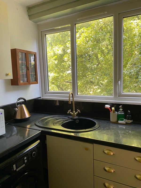 Flat Lamport Close in Greater London