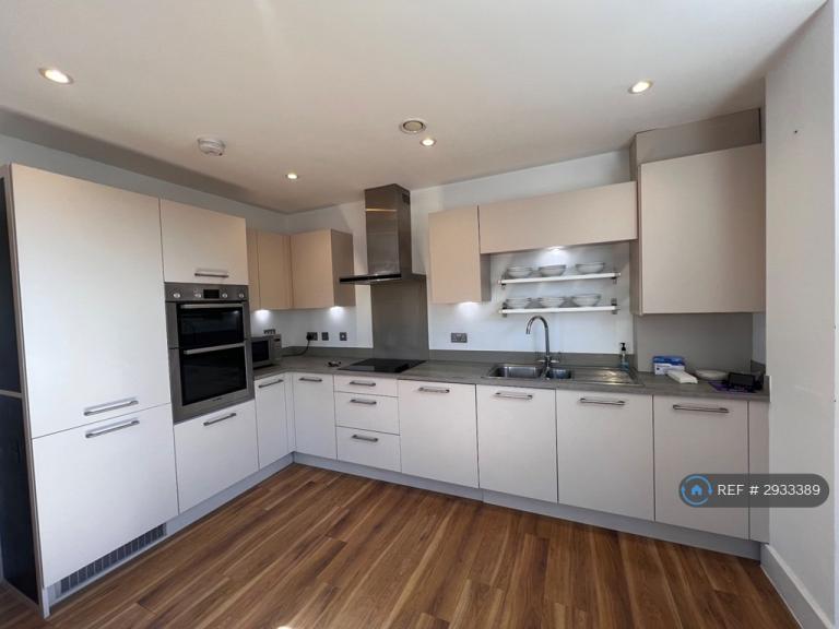 Flat Sidmouth Avenue in Greater London