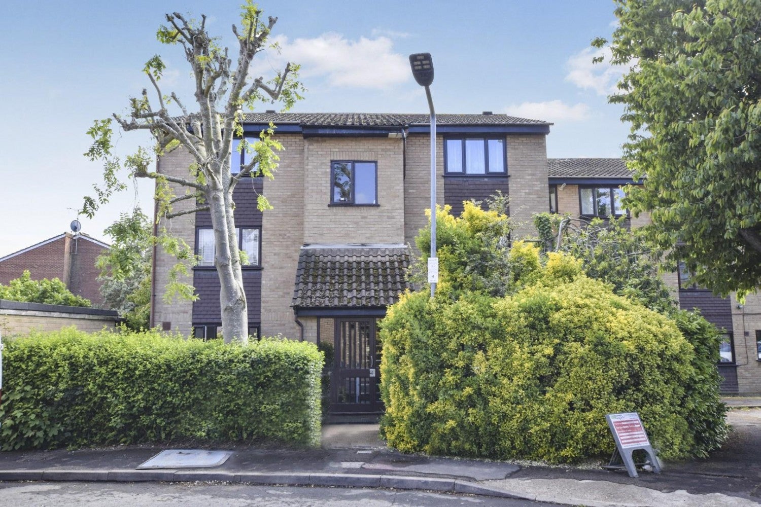 Flat Millhaven Close in Greater London