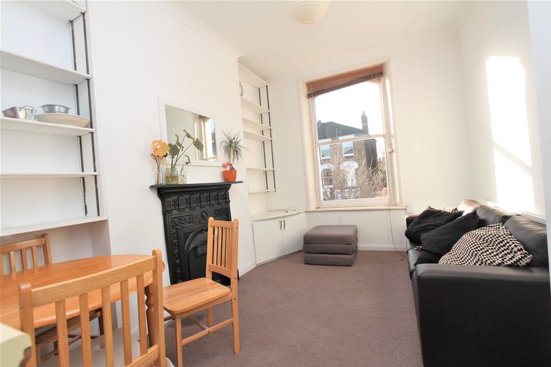 Flat Lancaster Road in Greater London