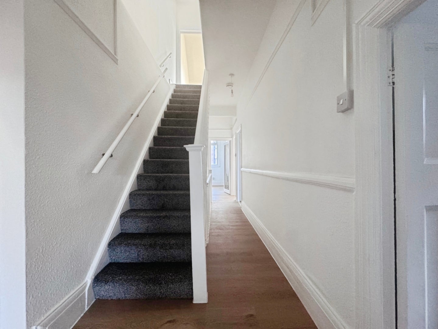 Flat Leigh Road in Southend-on-Sea