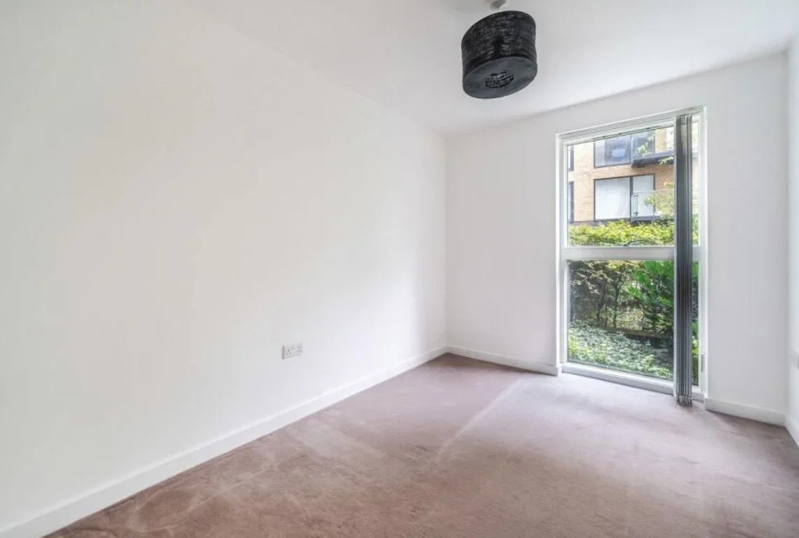 Flat Conington Road in Greater London