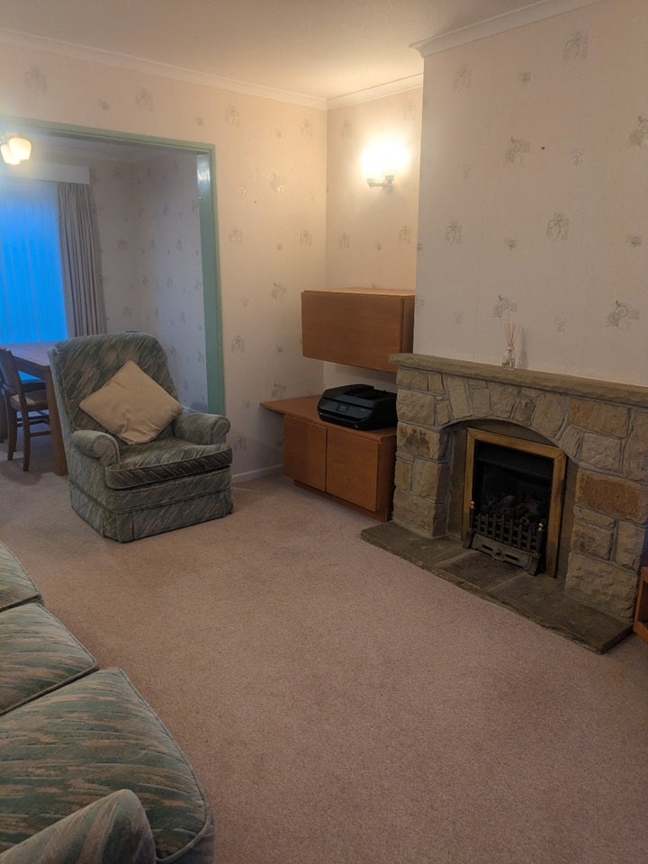 Room York Road in Crawley