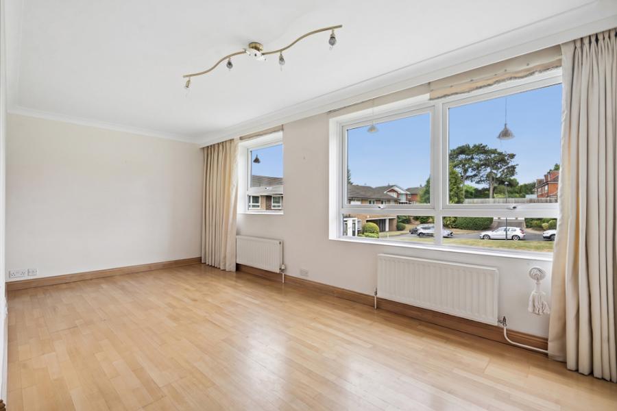 Flat Wolverton Road in Greater London