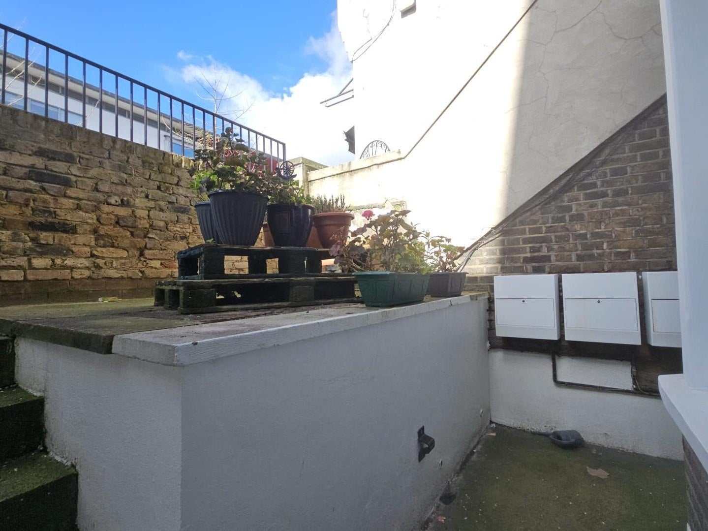 Flat Blackstock Road in Greater London