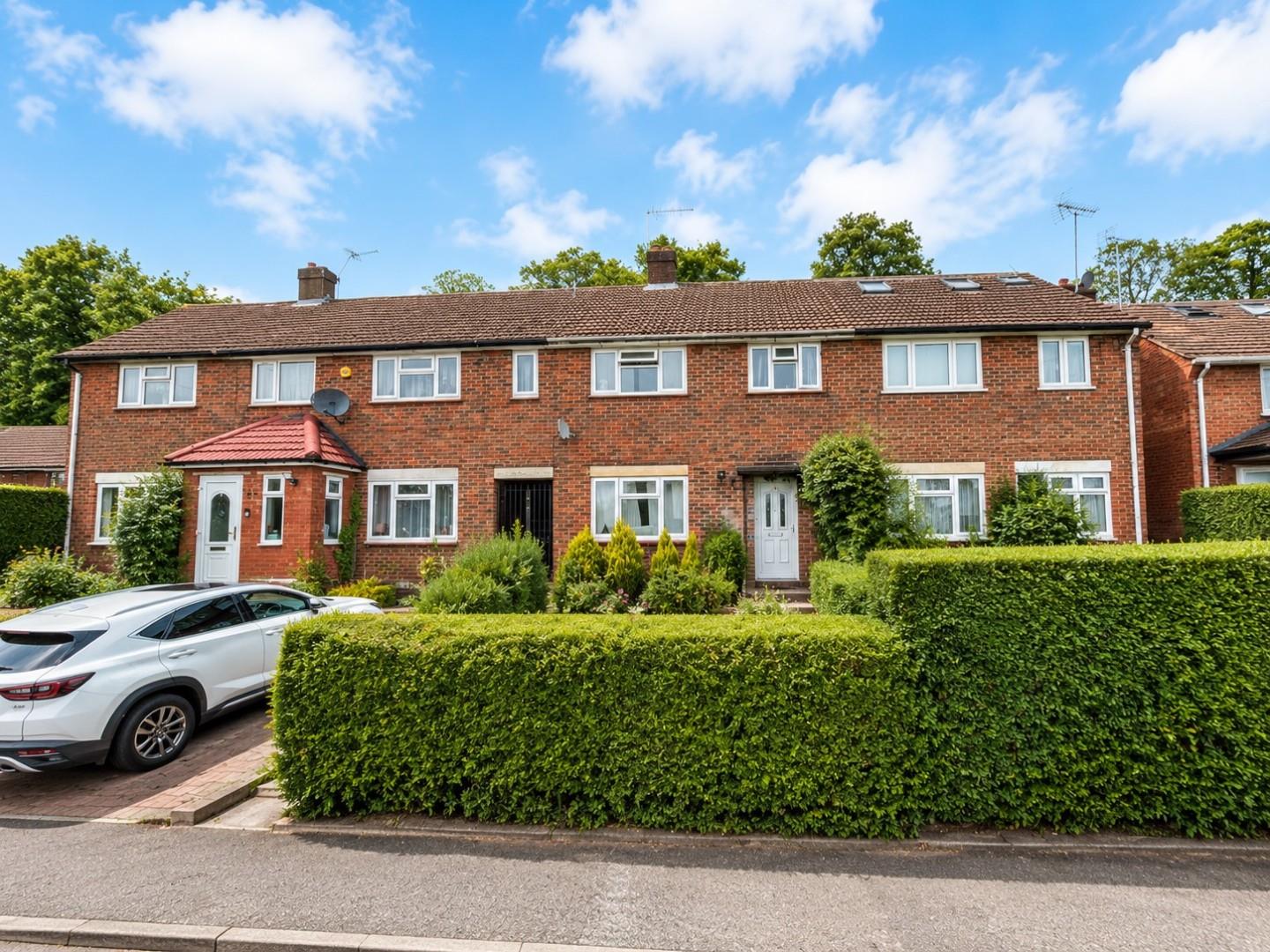 House Worcester Crescent in Greater London