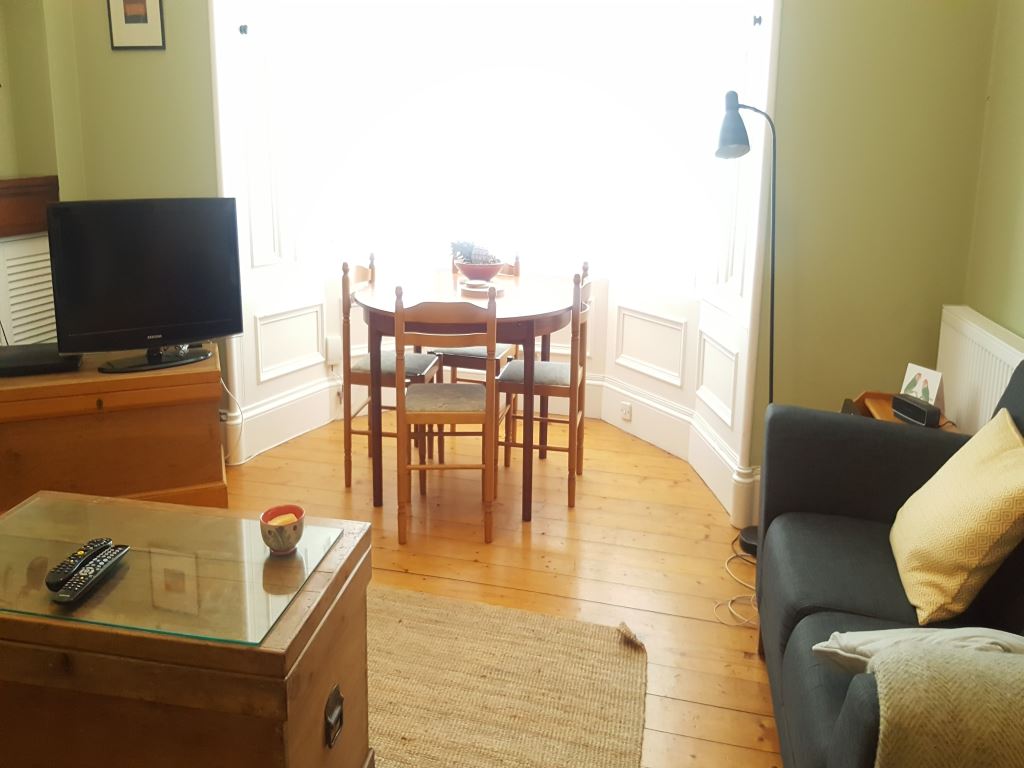 Flat Alderbank Place in City of Edinburgh