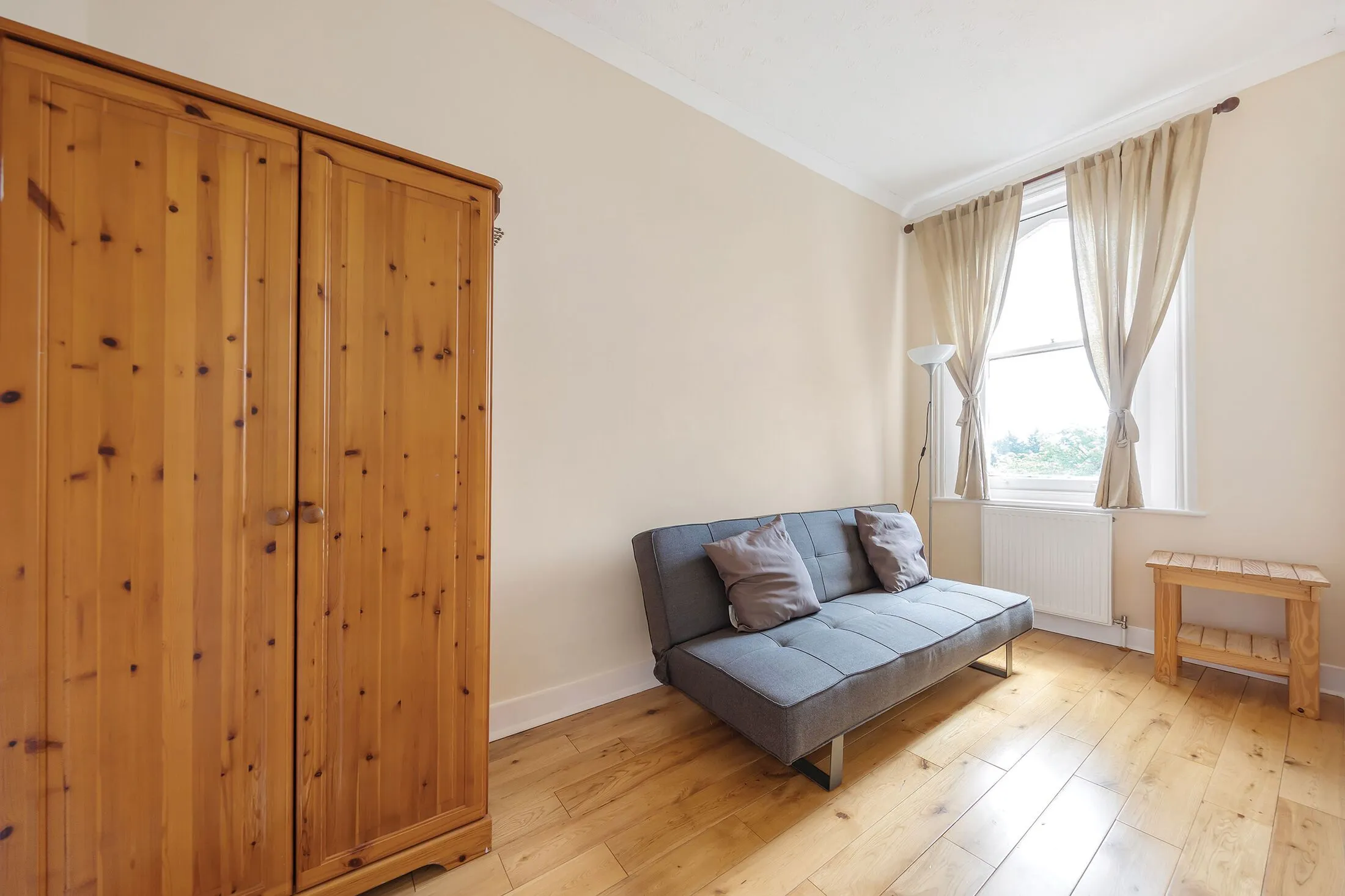Flat Springfield Road in Greater London