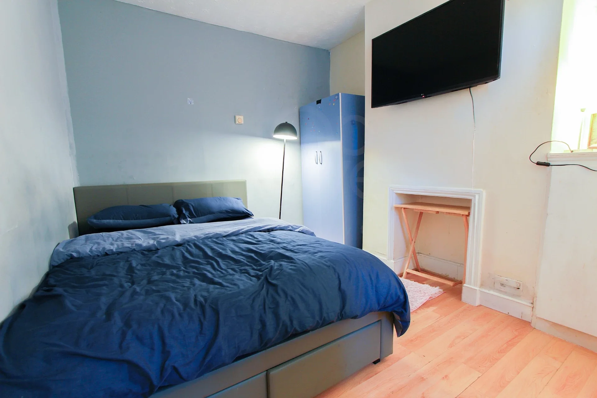 Room Princess Road in Greater London