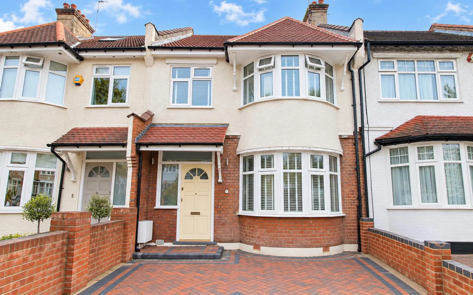 House Hazelwood Lane in Greater London