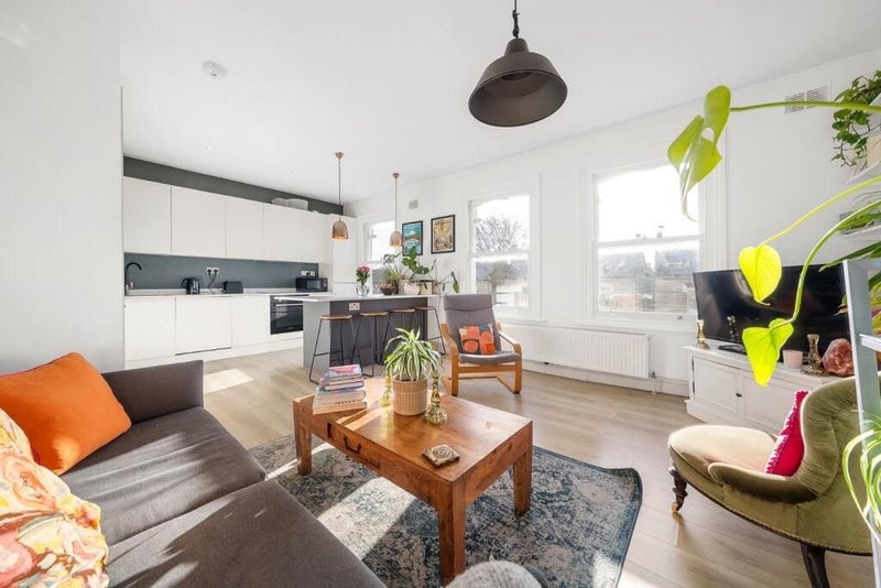 Room Lambert Road in Greater London