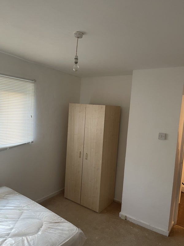 Room The Dashes in Harlow