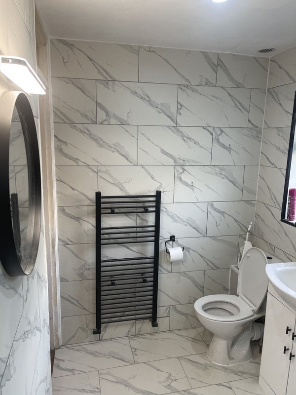 Room The Dashes in Harlow