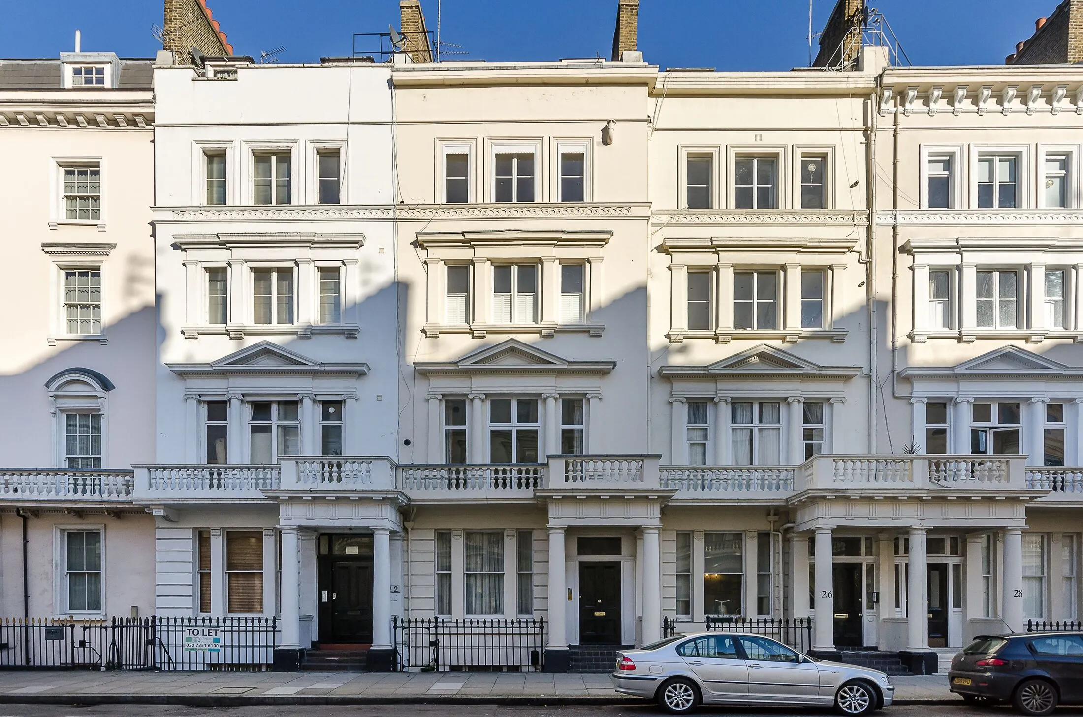 Flat St George's Drive in City of Westminster