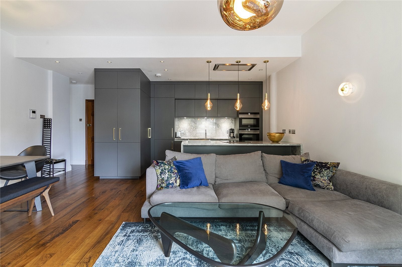 Flat Herbal Hill in Greater London