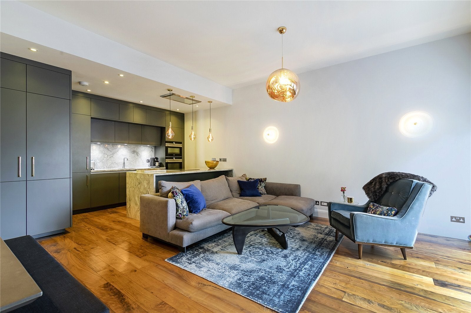 Flat Herbal Hill in Greater London
