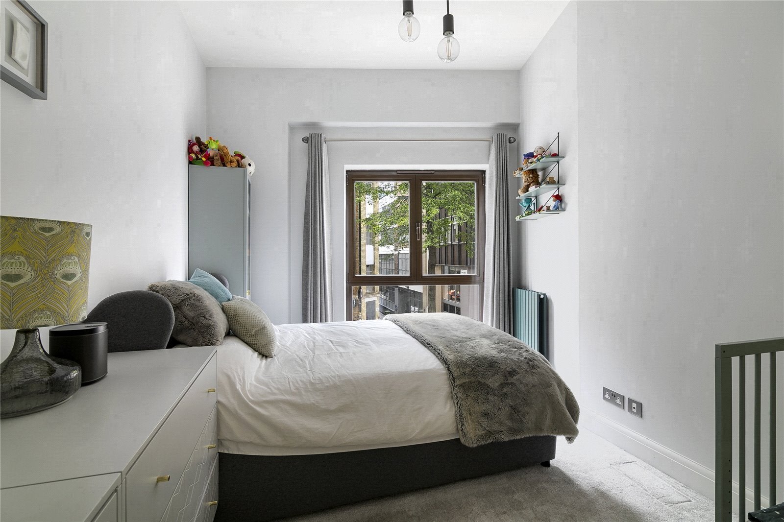 Flat Herbal Hill in Greater London