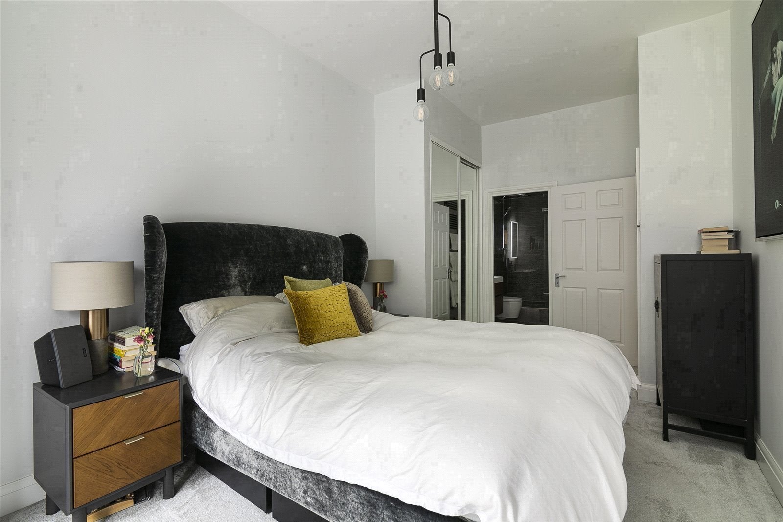 Flat Herbal Hill in Greater London