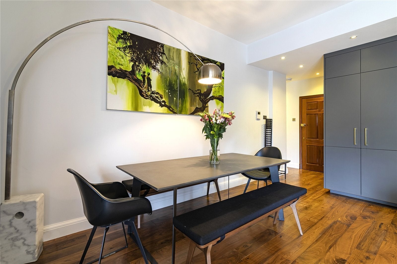 Flat Herbal Hill in Greater London