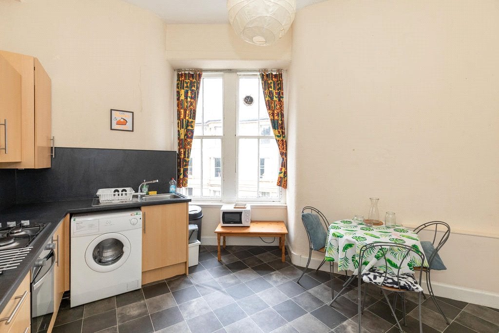 Flat Bruntsfield Place in City of Edinburgh