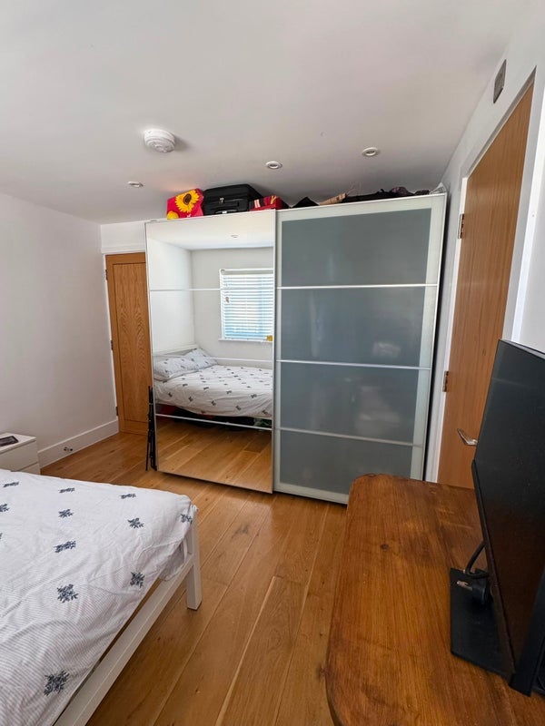 Room Clickett End in Basildon