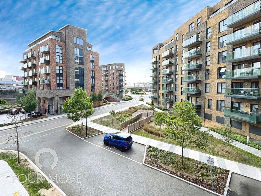 Flat James Smith Court in Dartford