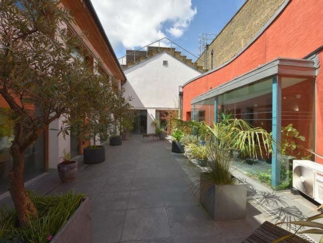 Room Exmoor Street in Greater London