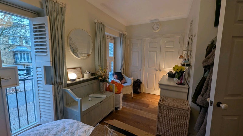 Room Wyatt Drive in Greater London