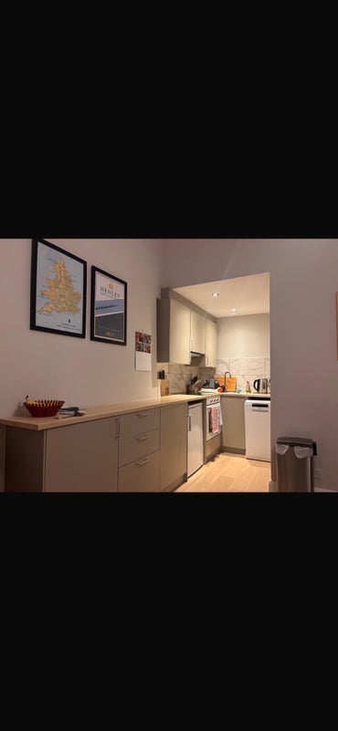 Room Elgin Avenue in City of Westminster