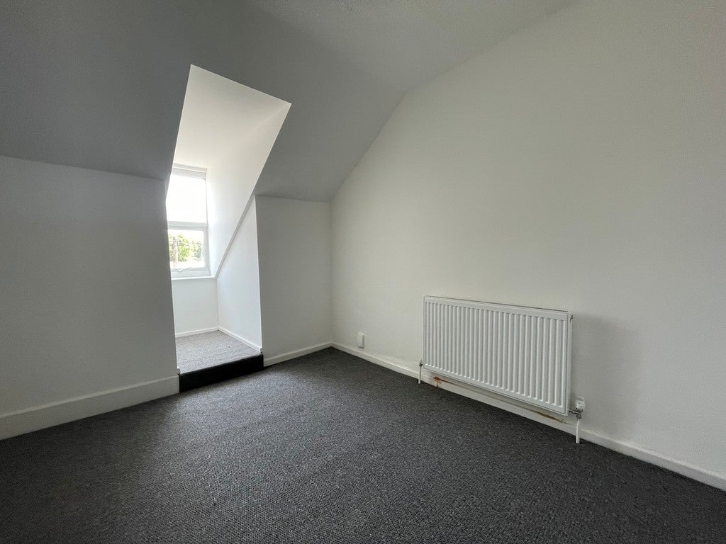 House Lamcote Grove in Nottingham