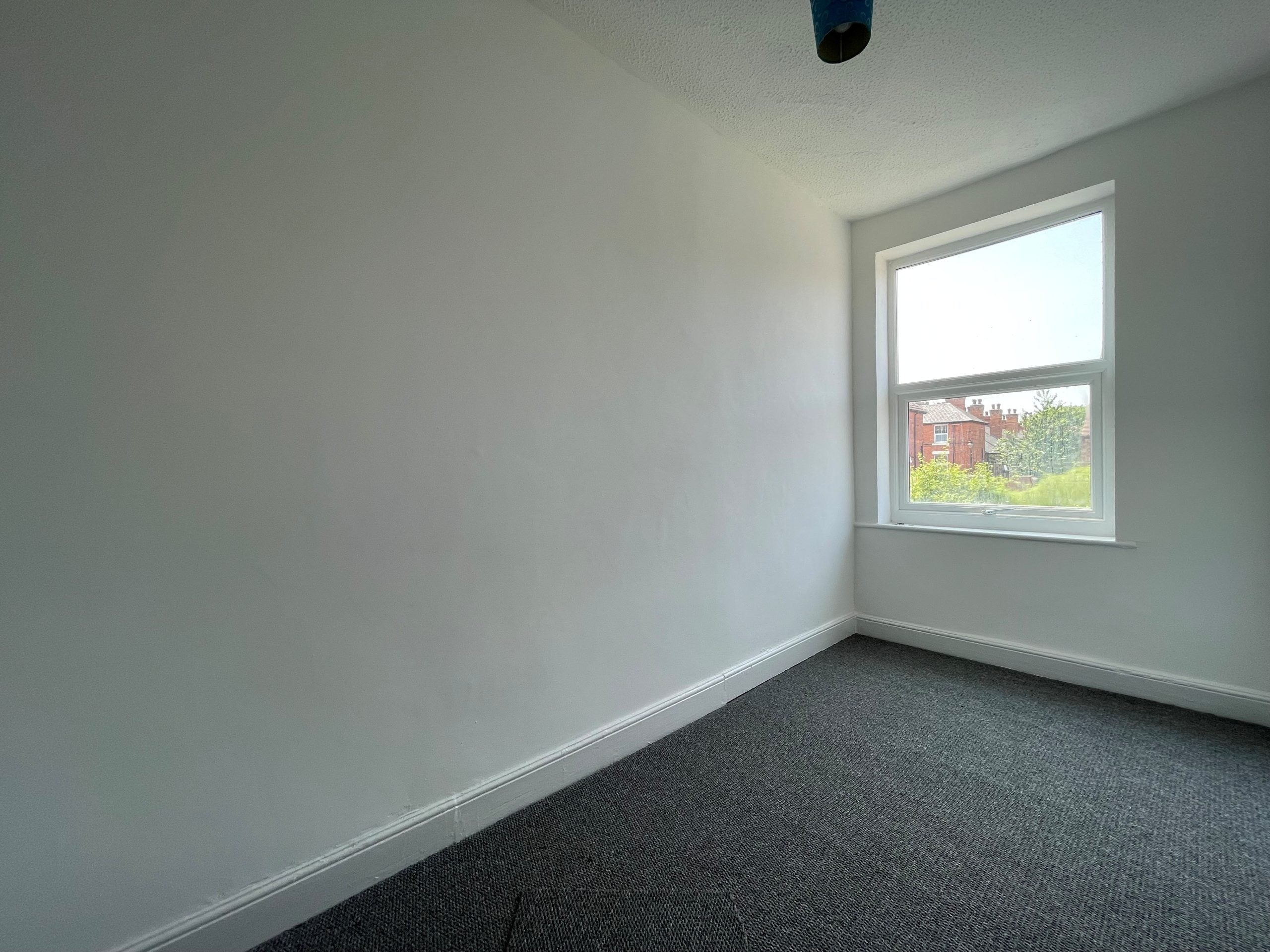 House Lamcote Grove in Nottingham