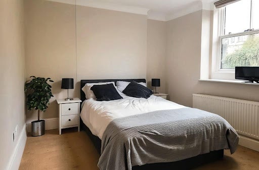 Flat Gough Square in City of London