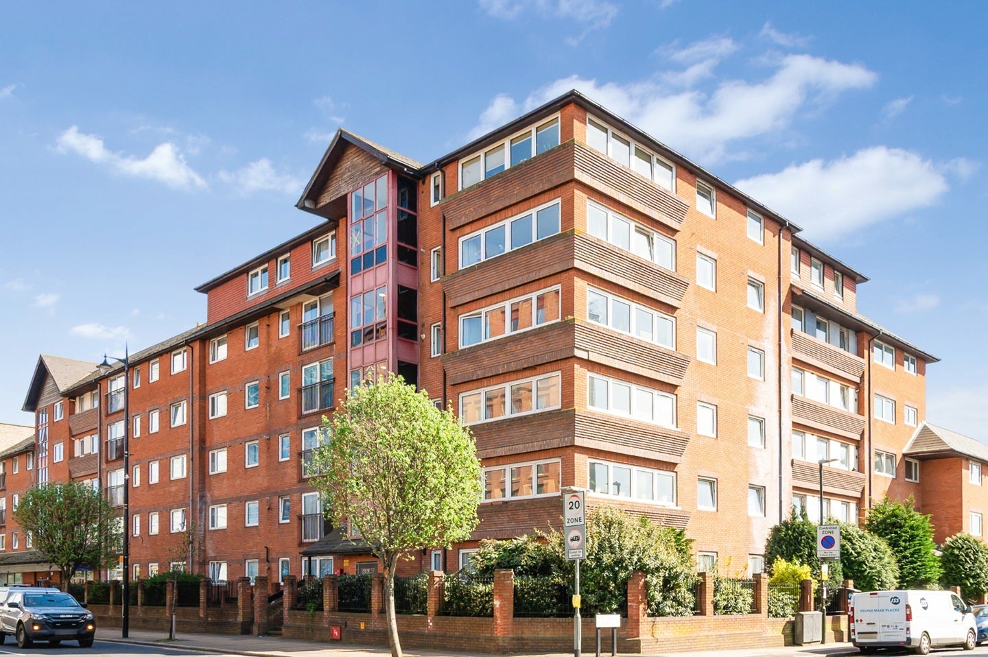 Flat Southey Road in Greater London