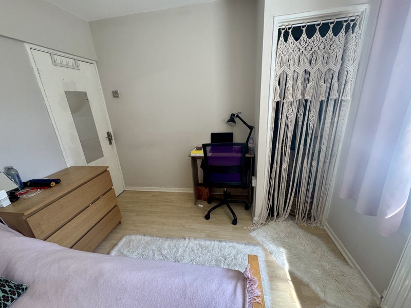 Room Horndean Close in Greater London