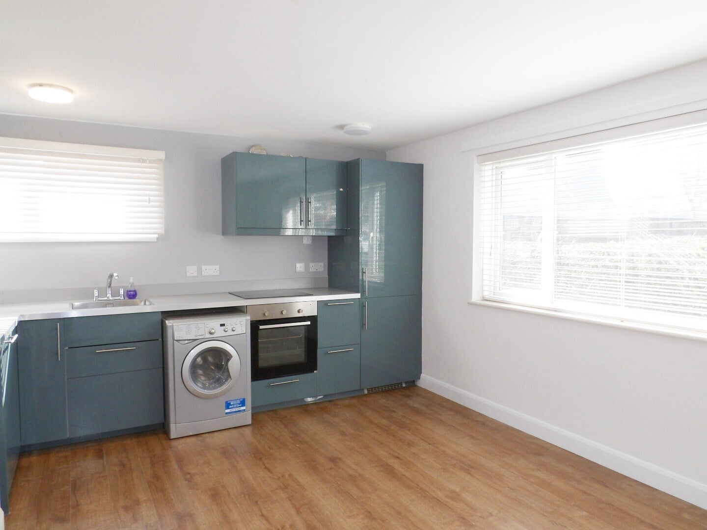 Flat Sutherland Close in Test Valley
