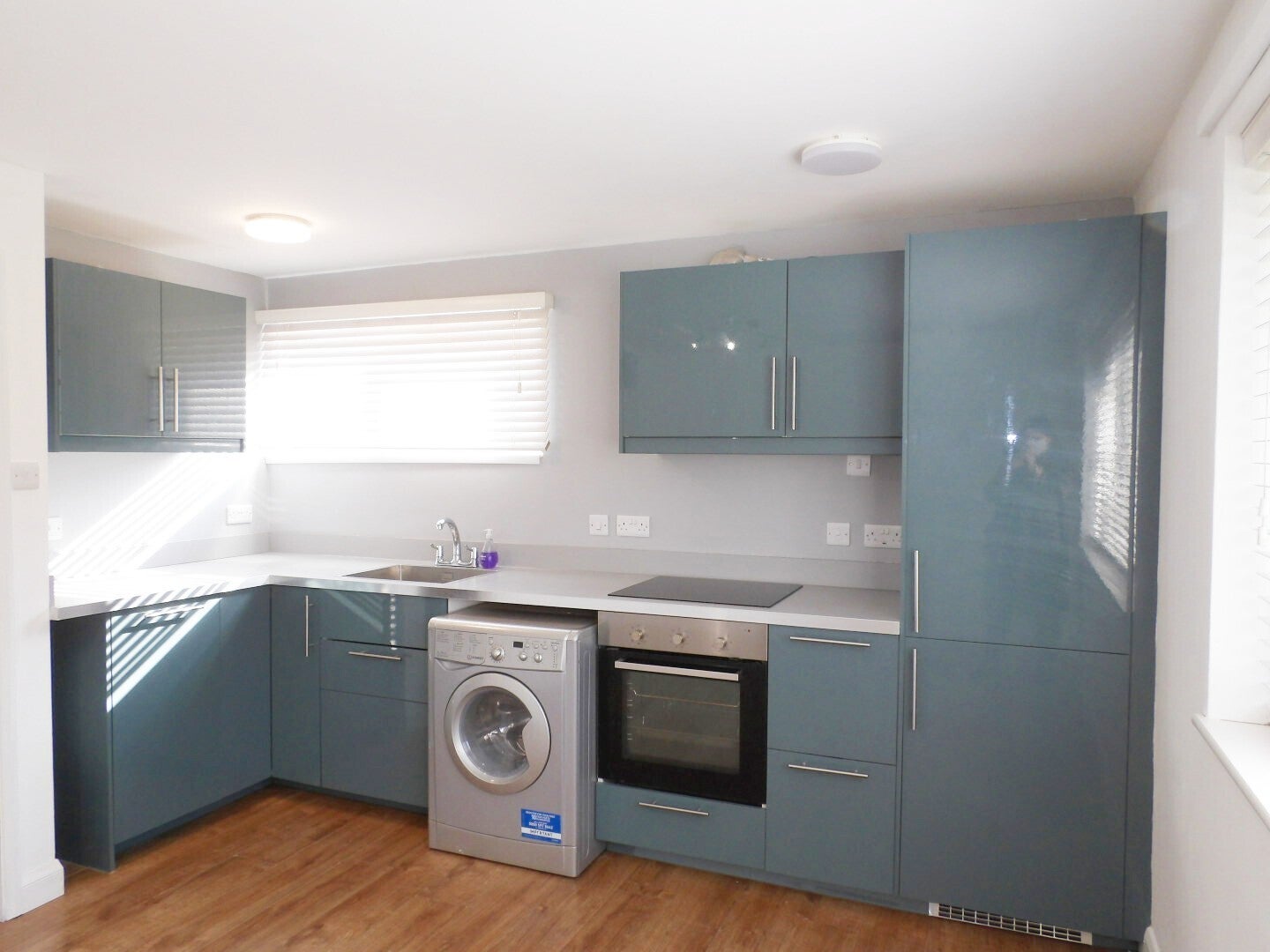Flat Sutherland Close in Test Valley