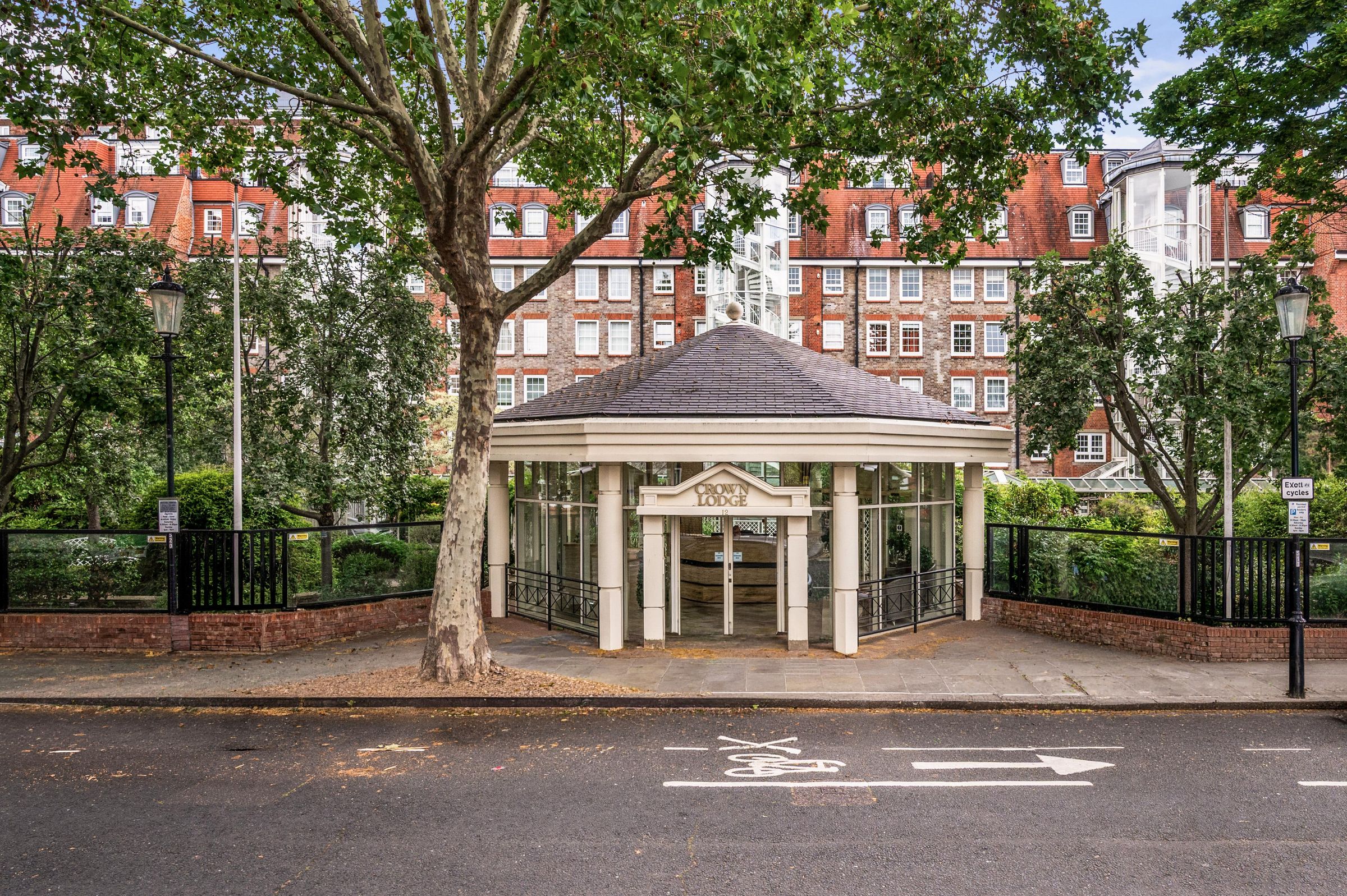 Flat Elystan Street in Greater London
