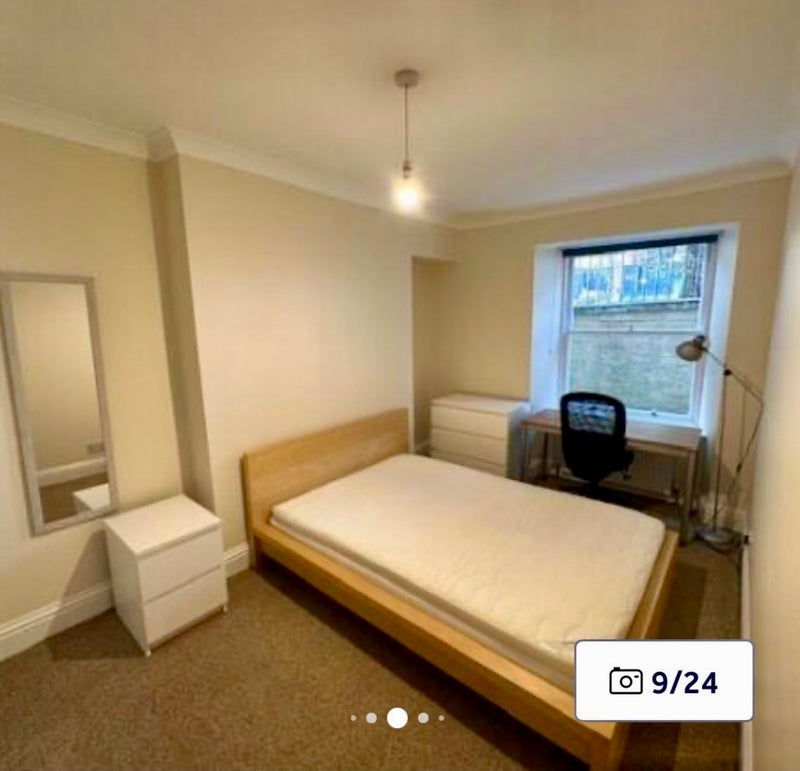 Room Sandyford Place in Glasgow