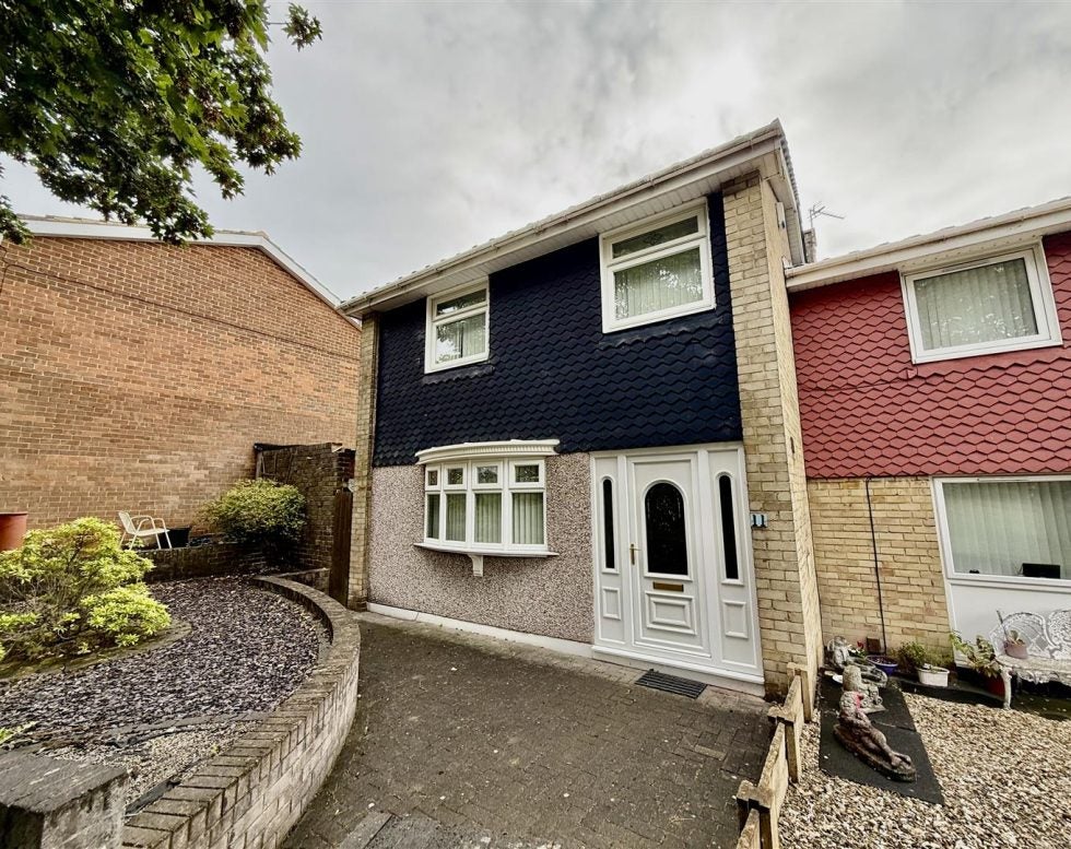 House Highfield Gardens in Gateshead