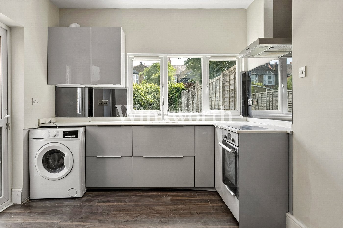 Flat Linley Road in Greater London